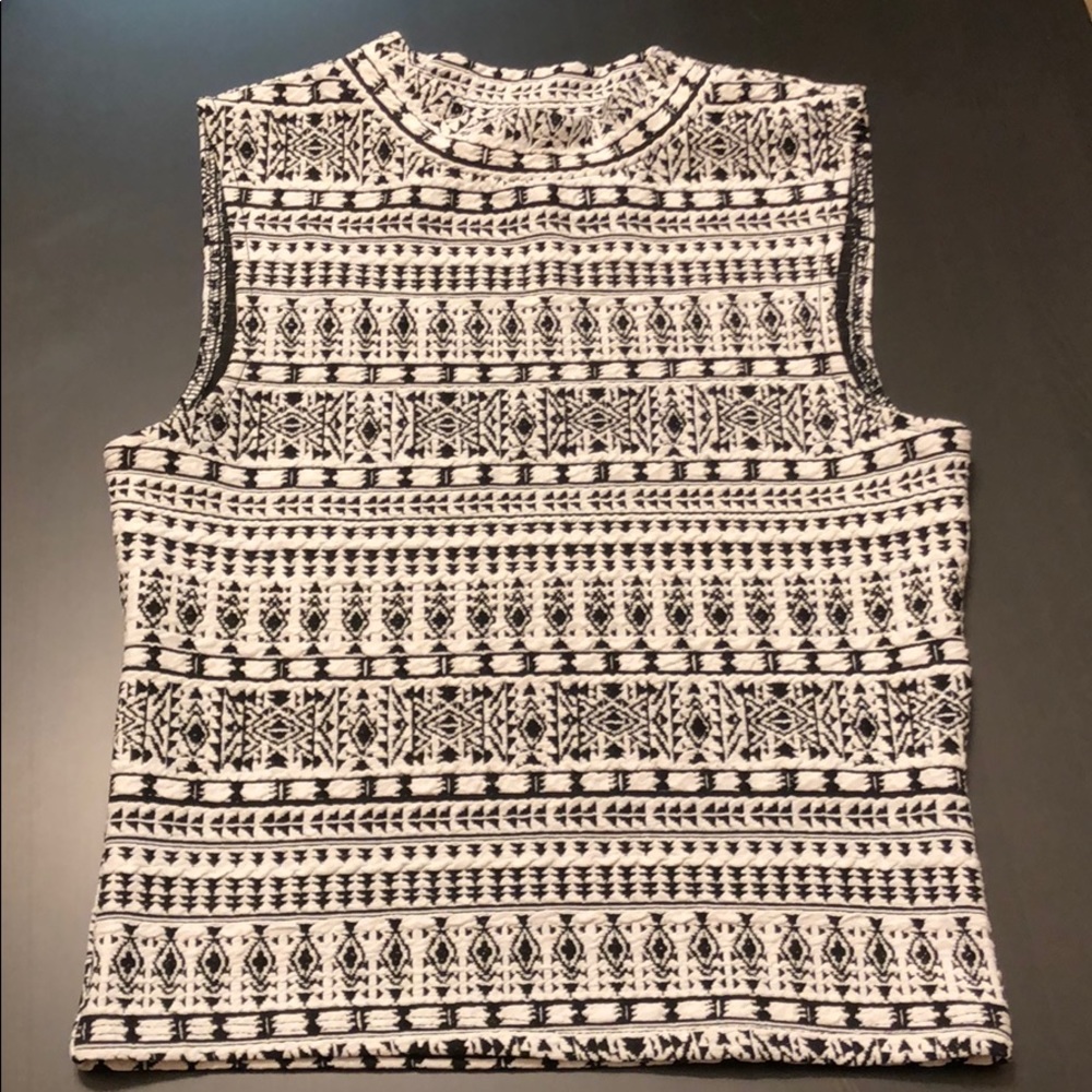 Mock neck sleeveless top